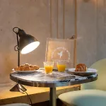 Hotel Deskopolitan House Paris