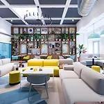 Deskopolitan House