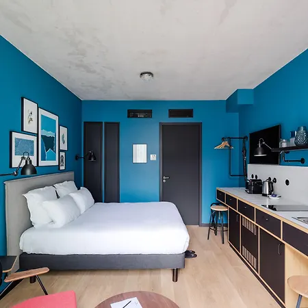 Deskopolitan House Hotel 3*
