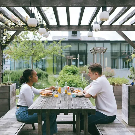 Deskopolitan House Hotel