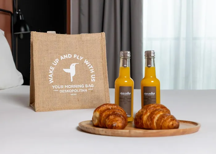 Deskopolitan House 3*