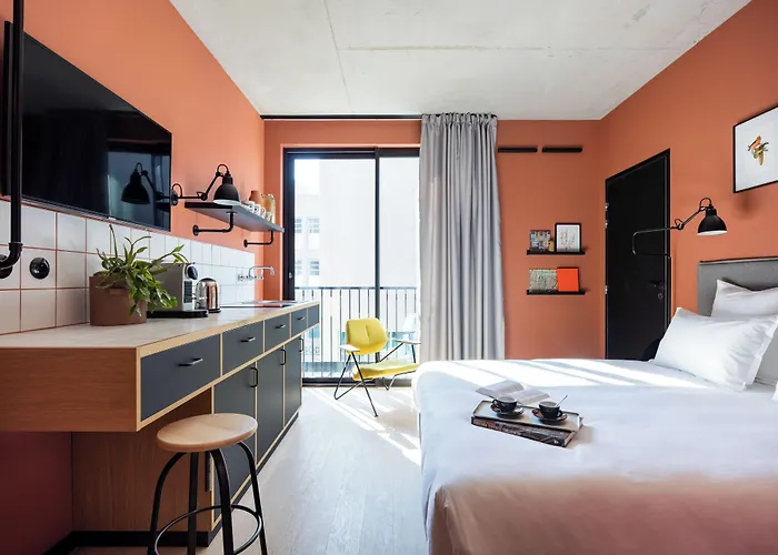 Deskopolitan House 3* París