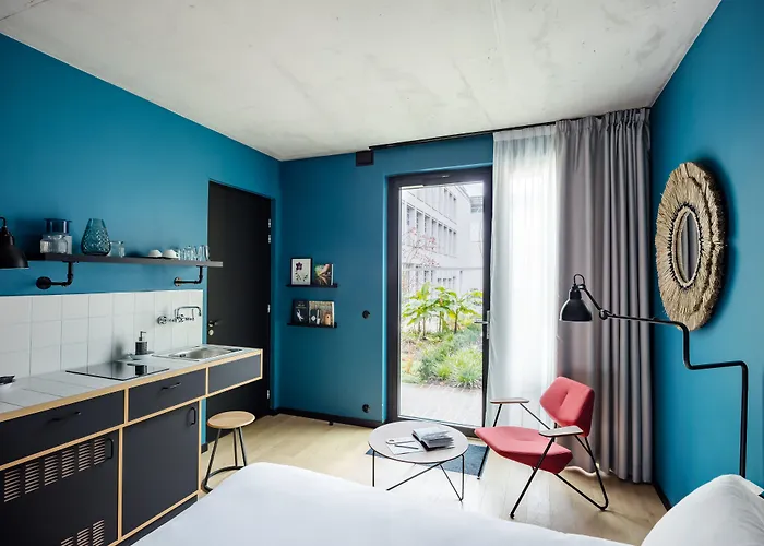 Deskopolitan House Hotel 3*