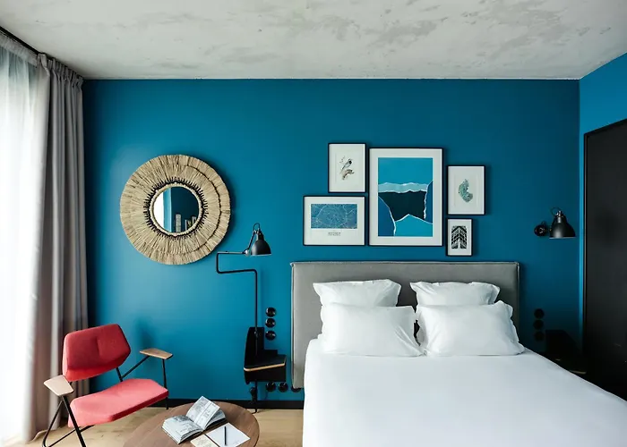 Deskopolitan House 3*