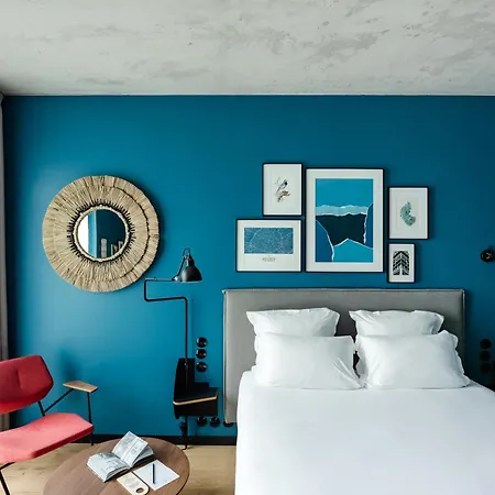Deskopolitan House 3*