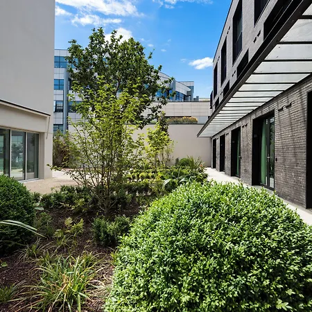 Deskopolitan House Parijs